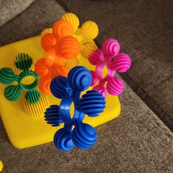 Discovery Toys Bright Builders Set - Picture 6 of 6